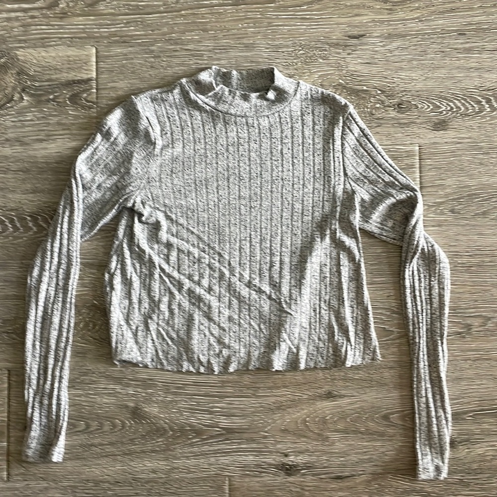 EUC gray ribbed top sz XS